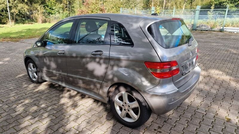 Gebraucht Mercedes B170 116 PS (85 kW) 2008 Grau Van / Kleinbus