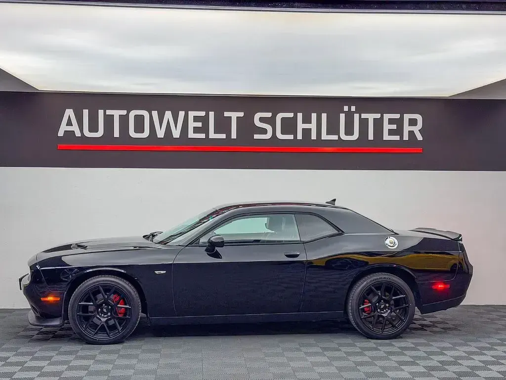 Używany Dodge Challenger 381 KM (280 kW) 2018 Czarny Coupe