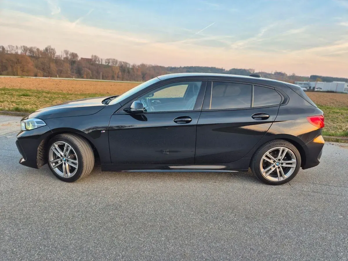 Gebraucht BMW 118 M Sport 140 PS (102 kW) 2019 Schwarz Kleinwagen