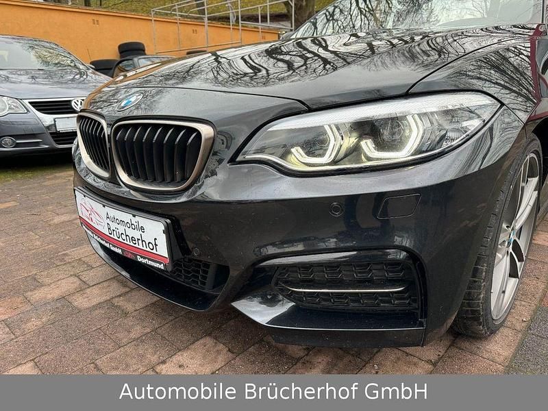Gebraucht BMW M240 M Sport 340 PS (250 kW) 2021 Saphirschwarz metallic (metallic) Cabrio