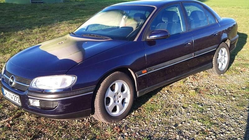 Gebraucht Opel Omega Edition 170 PS (125 kW) 1999 Blau Limousine