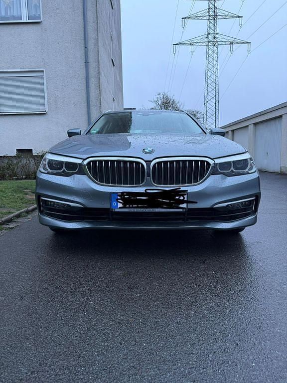 Gebraucht BMW 520 190 PS (139 kW) 2019 Blau Kombi