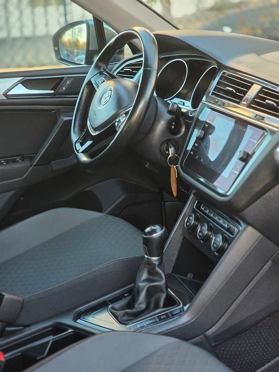 Gebraucht VW Tiguan Allspace Trendline 150 PS (110 kW) 2018 Schwarz SUV