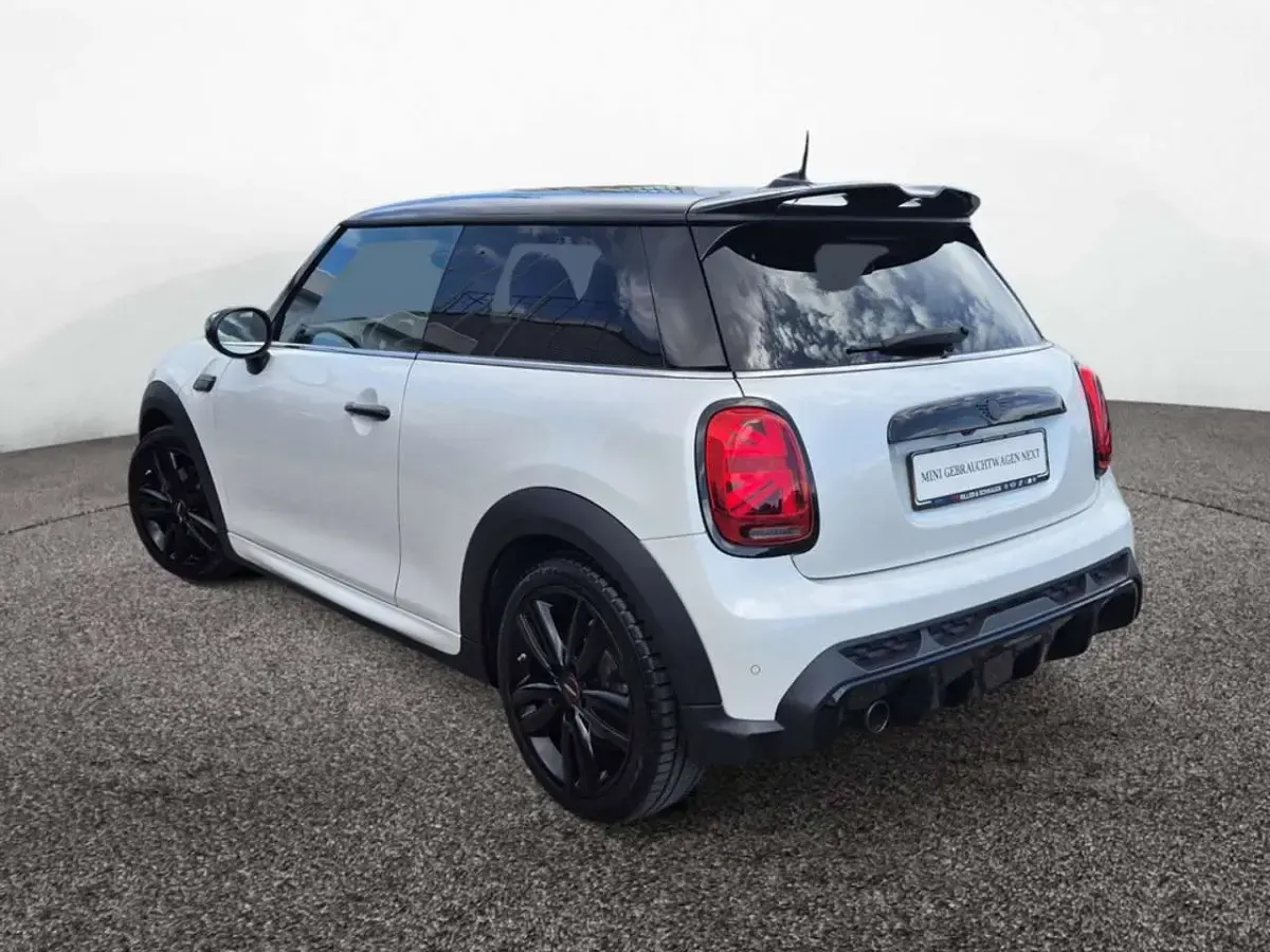 Gebraucht Mini John Cooper Works 136 PS (100 kW) 2023 Weiß Kleinwagen