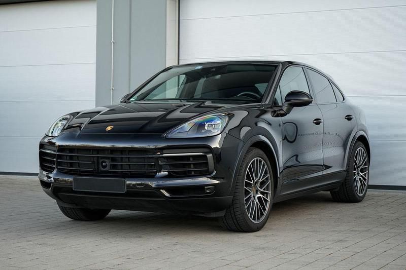 Gebraucht Porsche Cayenne 441 PS (324 kW) 2019 Tiefschwarzmetallic SUV