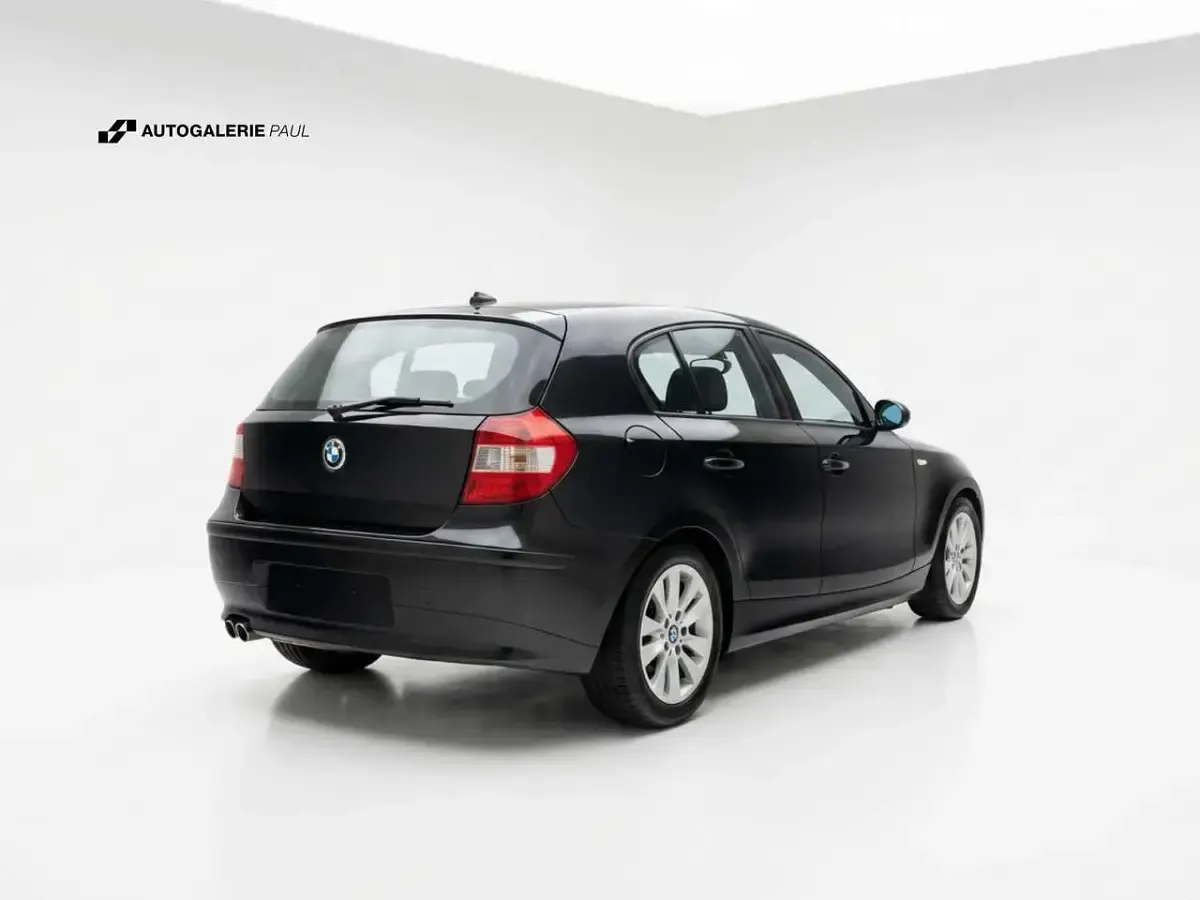 Gebraucht BMW 120 163 PS (119 kW) 2006 Black sapphire metallic Kleinwagen