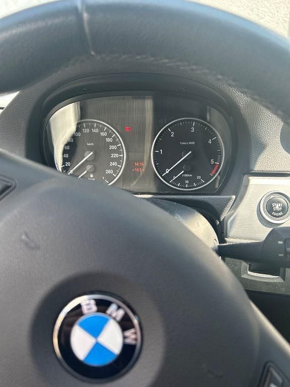 Usado BMW 316 116 HP (85 kW) 2011 Preto Sedan