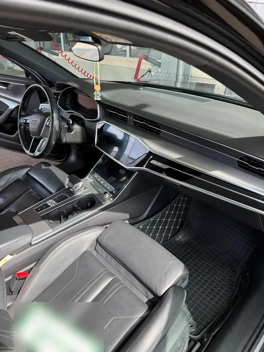 Gebraucht Audi A6 Comfort 240 PS (176 kW) 2019 Schwarz Kombi