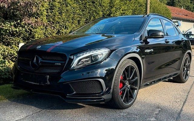 Schwarz Gebraucht 2017 Mercedes GLA45 AMG AMG SUV | 31.900 € (Fairer Preis) - Bild 1/4