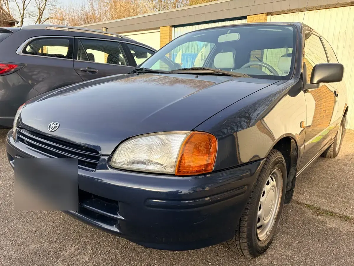 Gebraucht Toyota Starlet 75 PS (55 kW) 1996 Blau Kleinwagen