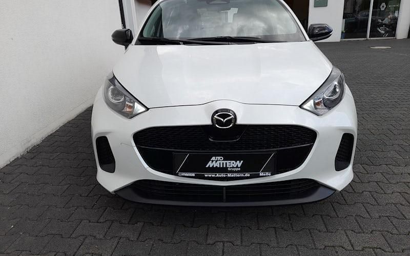 Neu Mazda 2 Prime-Line 116 PS (85 kW) 2025 Weiß Limousine