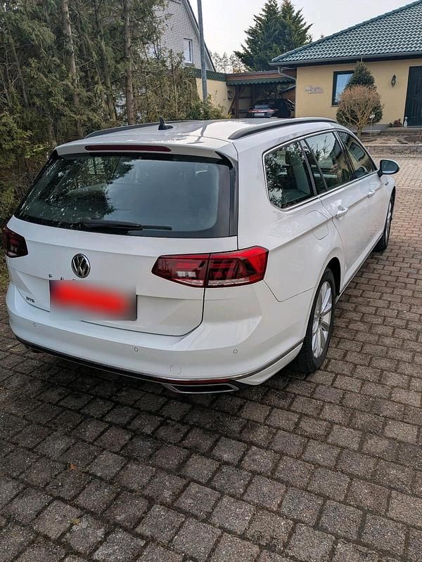 Gebraucht VW Passat GTE 156 PS (114 kW) 2020 Weiß Kombi
