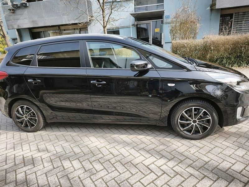 Gebraucht Kia Carens 136 PS (100 kW) 2016 Van / Kleinbus