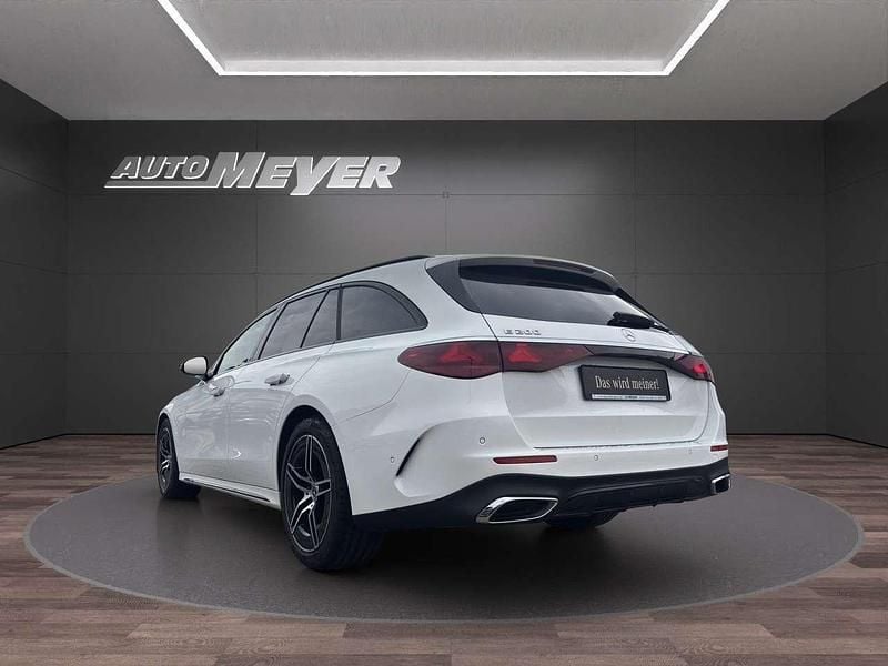 Gebraucht Mercedes E200 AMG 204 PS (150 kW) 2024 Weiß Limousine