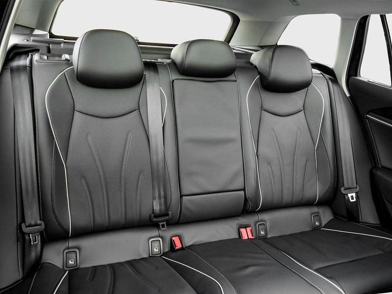 Neu VW Passat Elegance 177 PS (130 kW) 2026 Grenadillschwarz metallic Kombi