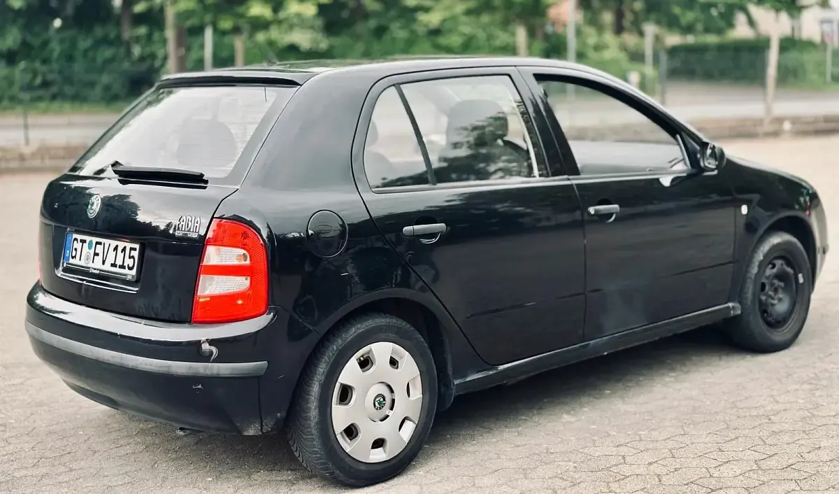Gebraucht Skoda Fabia 60 PS (44 kW) 2003 Schwarz Kleinwagen