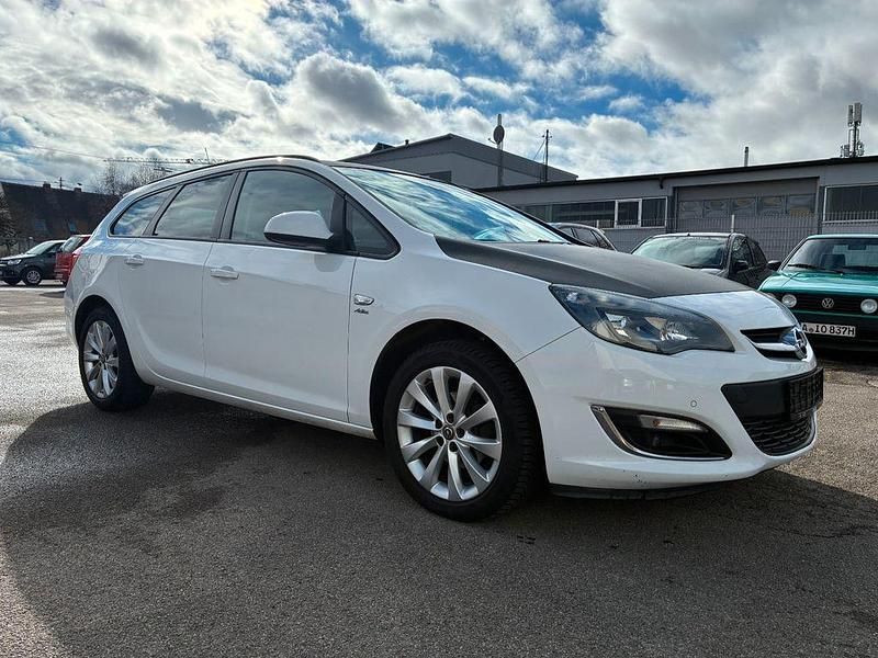 Gebraucht Opel Astra Active 140 PS (102 kW) 2013 Weiß Kombi