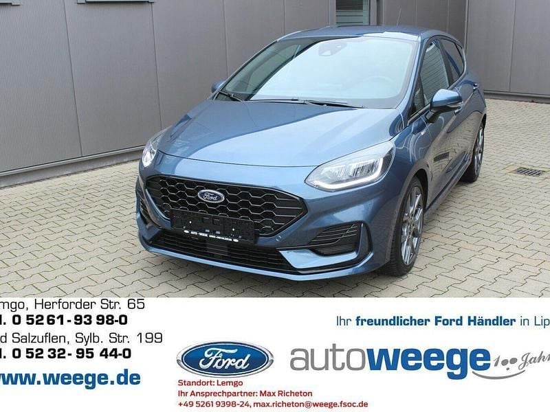 Blau (metallic) Gebraucht 2022 Ford Fiesta ST-Line Kleinwagen | 17.900 € (Fairer Preis) - Bild 1/4