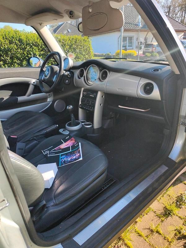 Second-hand Mini ONE 92 CP (67 kW) 2001 Argintiu Hatchback