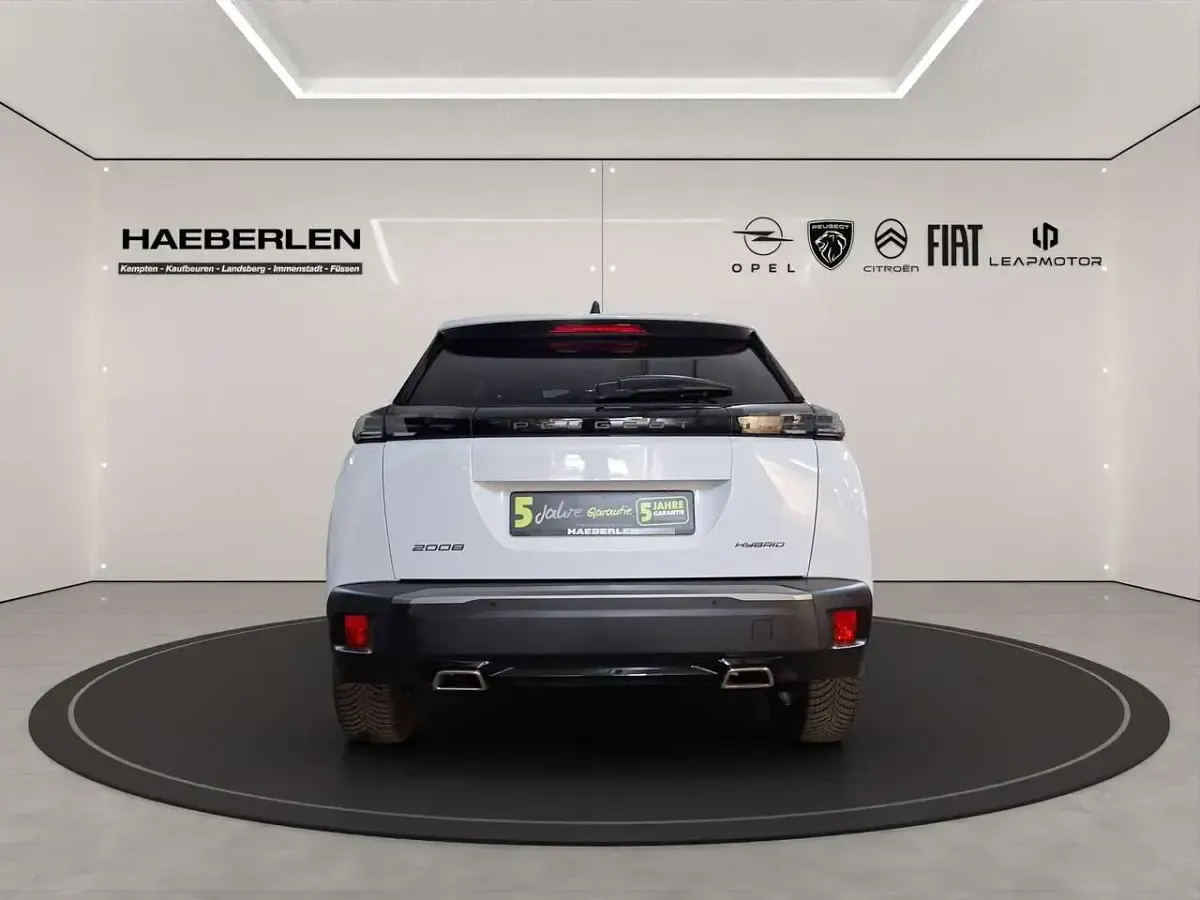 Gebraucht Peugeot 2008 136 PS (100 kW) 2025 Weiss/typ aussenverkleidung metalliclac (metallic) SUV