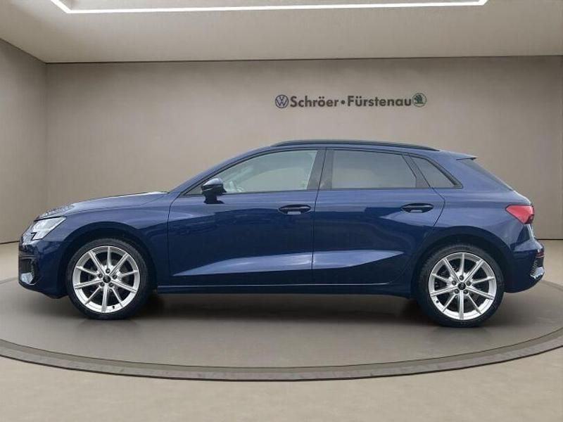 Gebraucht Audi A3 Sport 110 PS (80 kW) 2023 Blau Limousine