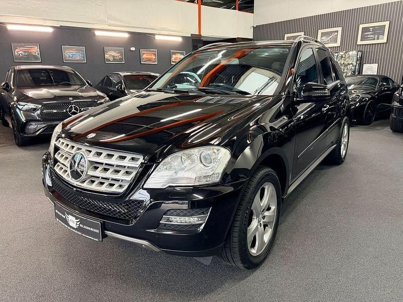 Schwarz Gebraucht 2011 Mercedes ML350 SUV | 12.890 € (Superpreis) - Bild 1/4