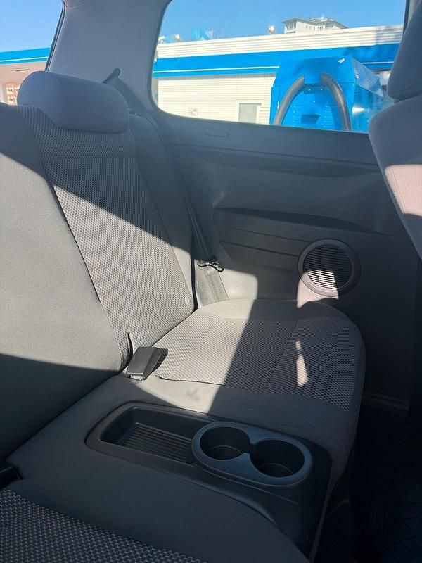 Gebraucht VW Fox 78 PS (57 kW) 2010 Schwarz Kleinwagen