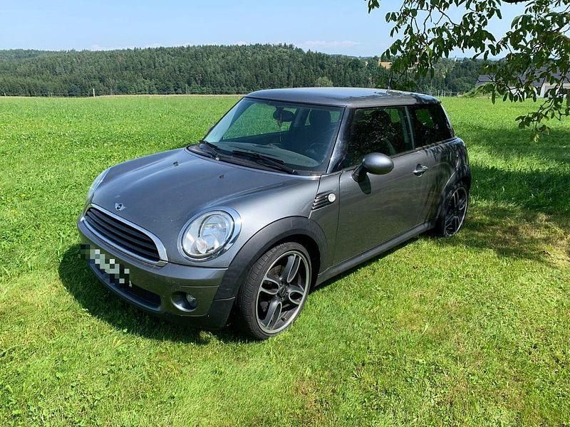 Grau Gebraucht 2009 Mini ONE Kleinwagen | 2.999 € (Guter Preis) - Bild 1/4
