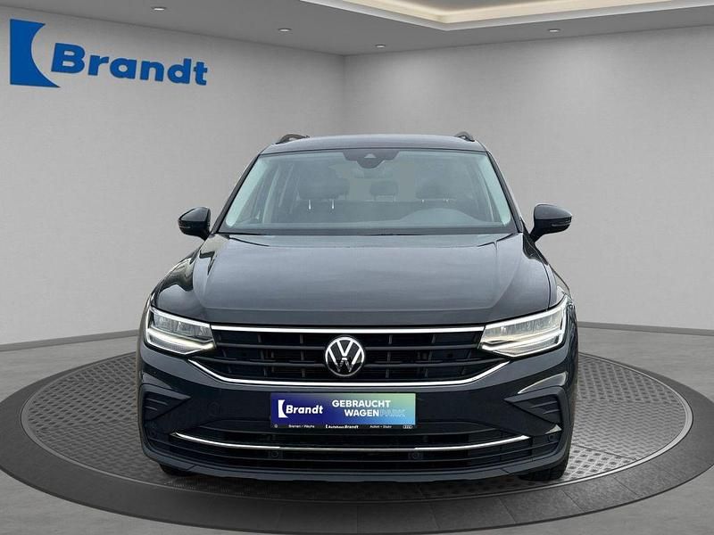 Gebraucht VW Tiguan Life 150 PS (110 kW) 2022 Uranograu SUV