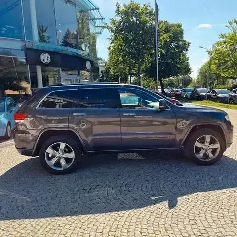 Gebraucht Jeep Grand Cherokee Overland 250 PS (183 kW) 2018 Grau SUV