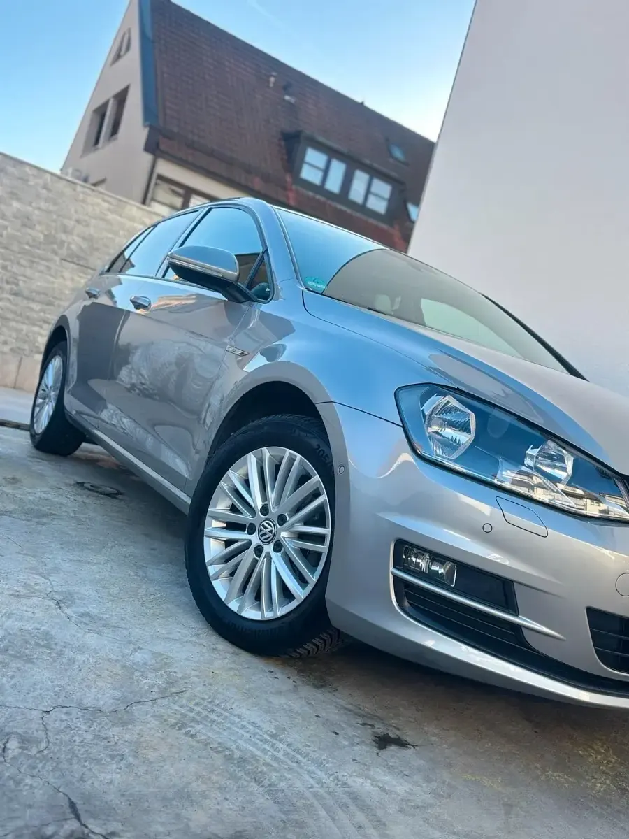 Używany VW Golf VII Edition 86 KM (63 kW) 2014 Szary Sedan/Limuzyna
