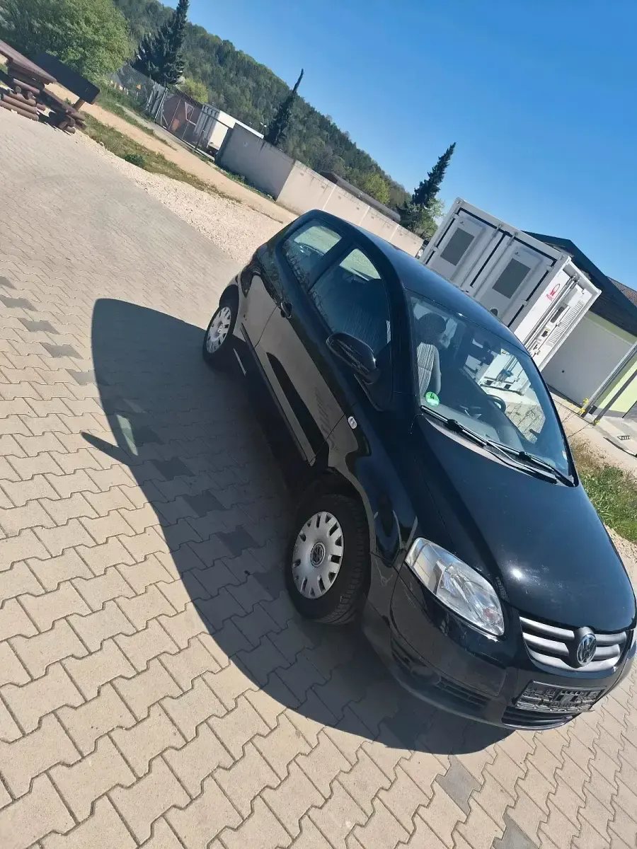 Second-hand VW Fox 54 CP (39 kW) 2006 Negru Hatchback