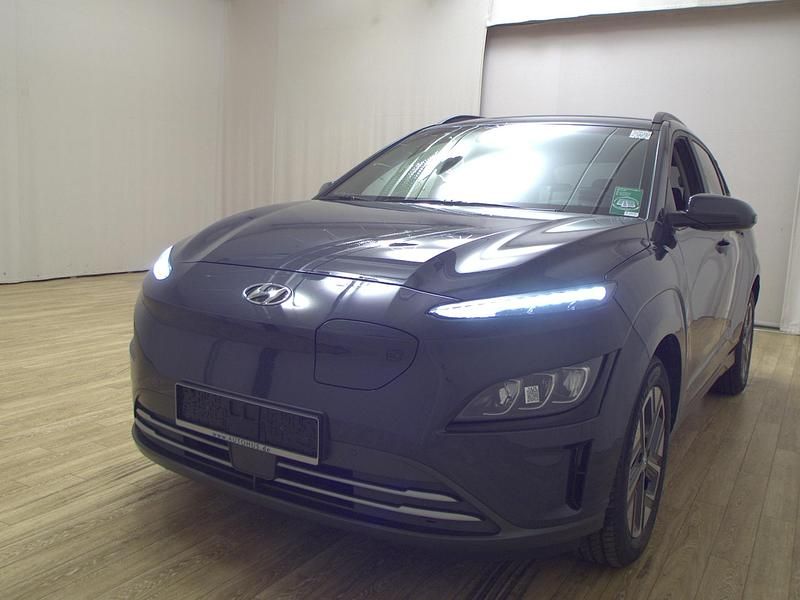 Gebraucht Hyundai Kona Trend 100 kW (136 PS) 2022 Teal blue / met SUV