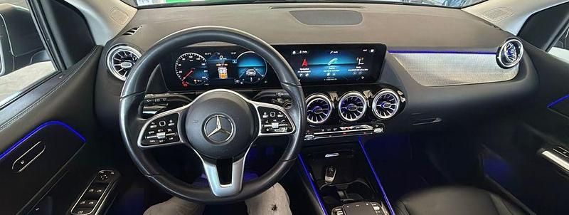 Gebraucht Mercedes B200 Progressive 150 PS (110 kW) 2021 Grau Van / Kleinbus