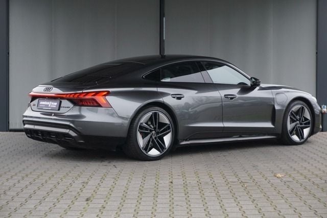 Gebraucht Audi RS e-tron GT Ambiente 475 kW (646 PS) 2021 Daytonagrau perleffekt Limousine