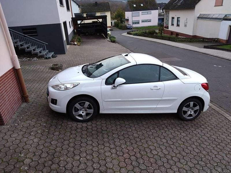 Weiß Gebraucht 2014 Peugeot 207 CC Cabrio | 3.600 € (Guter Preis) - Bild 1/4