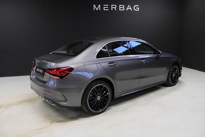 Gebraucht Mercedes A250 AMG 218 PS (160 kW) 2022 Metalliclack mountaingrau Limousine