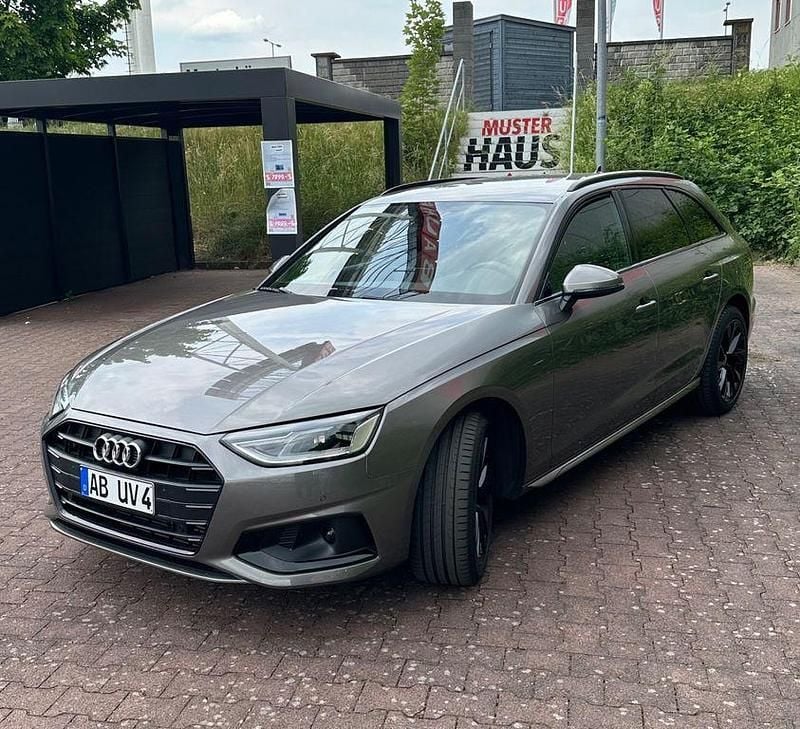 Grau Gebraucht 2021 Audi A4 Advanced Kombi | 22.700 € (Superpreis) - Bild 1/4