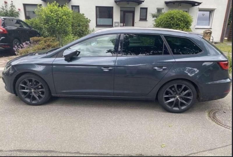 Grau Gebraucht 2019 Seat Leon FR Kombi | 18.750 € (Fairer Preis) - Bild 1/4