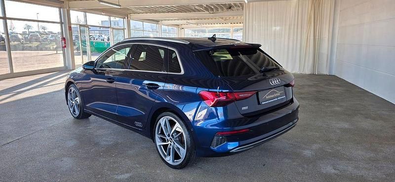 Gebraucht Audi A3 Edition .1 150 PS (110 kW) 2021 Blau Limousine