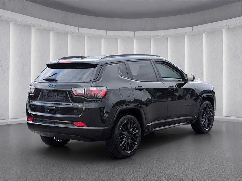 Gebraucht Jeep Compass 241 PS (177 kW) 2022 Schwarz SUV