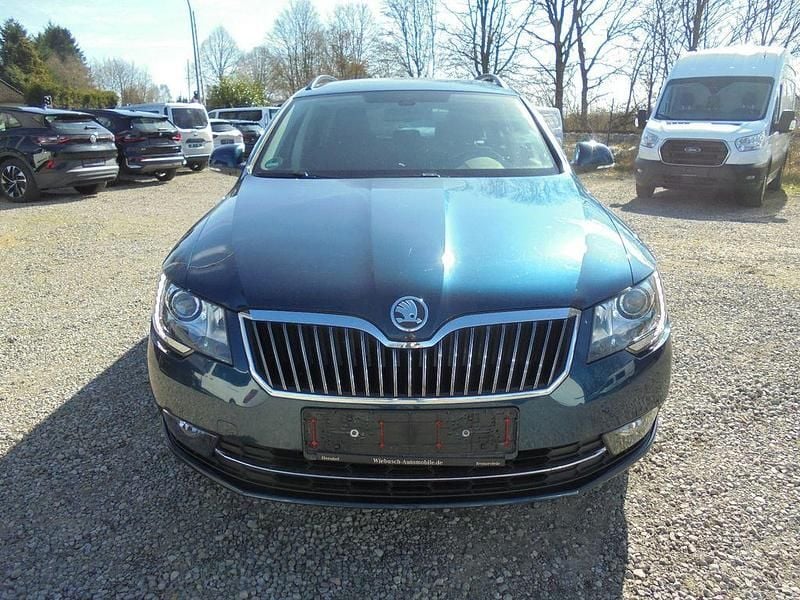 Gebraucht Skoda Superb Exclusive 160 PS (117 kW) 2013 Blau Kombi