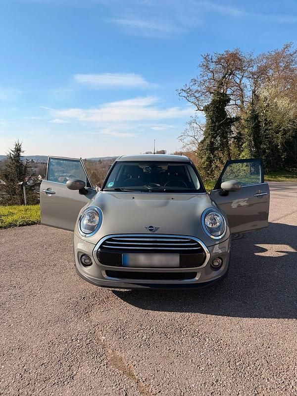 Gebraucht Mini Cooper 136 PS (100 kW) 2019 Grau Kleinwagen