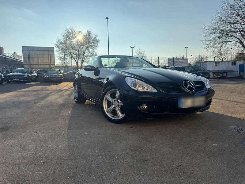 Schwarz Gebraucht 2006 Mercedes SLK280 Cabrio | 9.900 € (Fairer Preis) - Bild 1/4