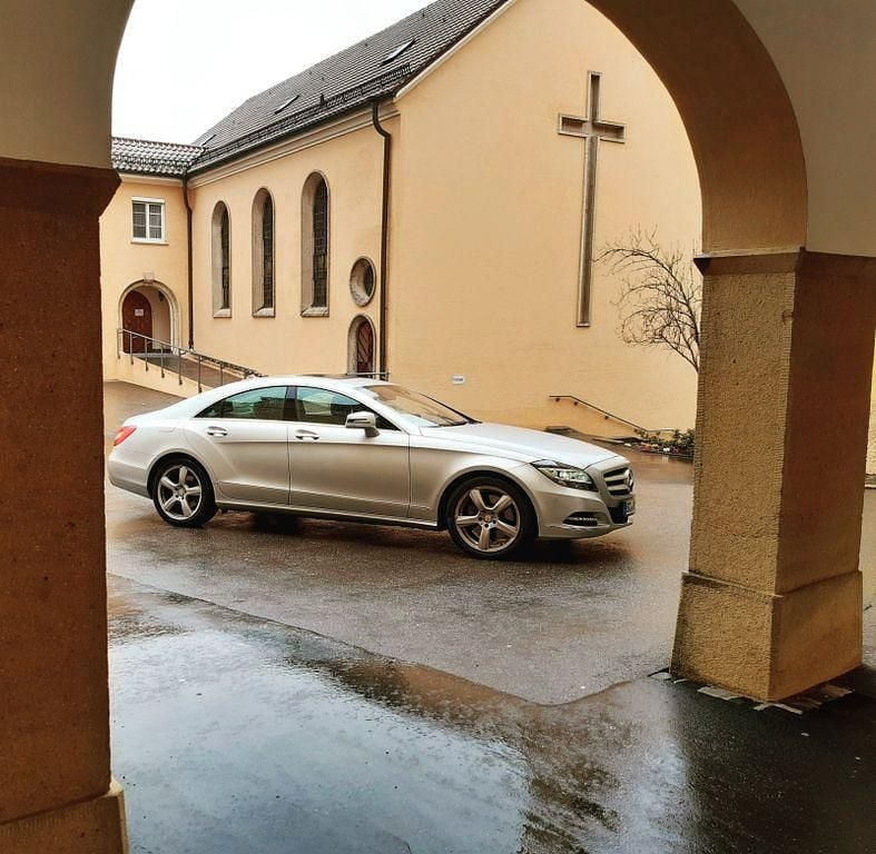 Silber Gebraucht 2012 Mercedes CLS350 Limousine | 13.500 € (Superpreis) - Bild 1/1