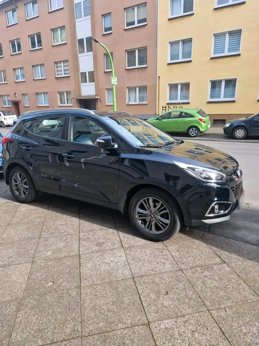 Gebraucht Hyundai ix35 184 PS (135 kW) 2015 Schwarz SUV