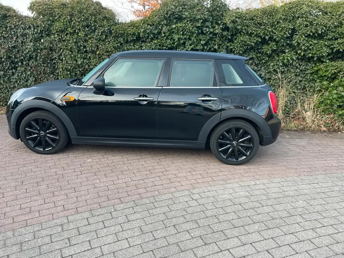 Gebraucht Mini ONE 75 PS (55 kW) 2015 Schwarz Kleinwagen