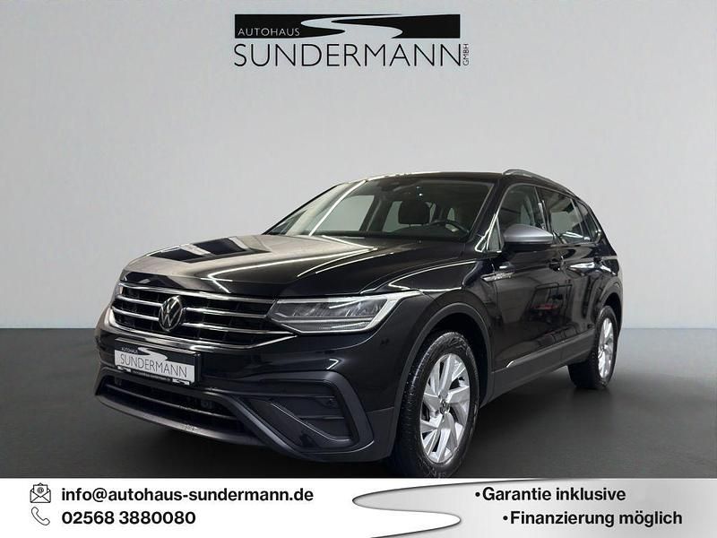 Schwarz Gebraucht 2022 VW Tiguan Allspace Life SUV | 27.950 € (Superpreis) - Bild 1/4