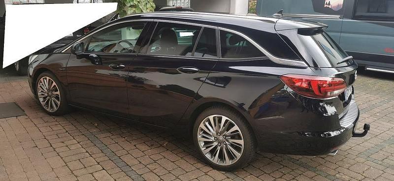 Gebraucht Opel Astra 150 PS (110 kW) 2018 Blau Limousine