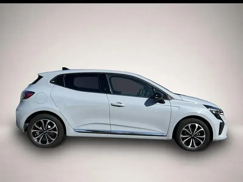 Gebraucht Renault Clio Techno 90 PS (66 kW) 2025 Manufacturer Kleinwagen